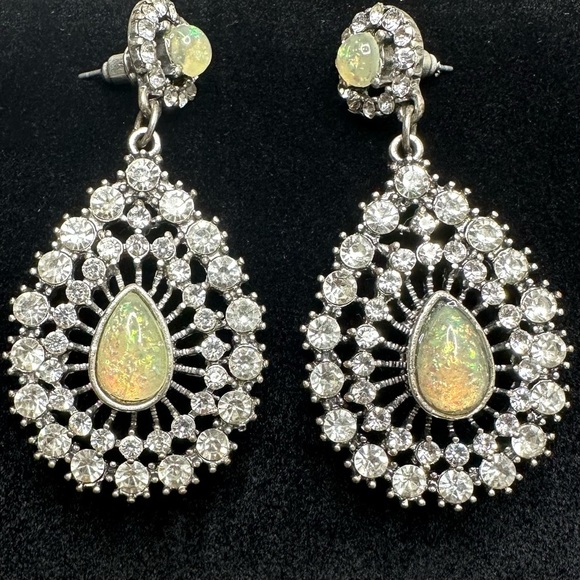 carole Jewelry - Carole Bold Teardrop Rhinestone Earrings